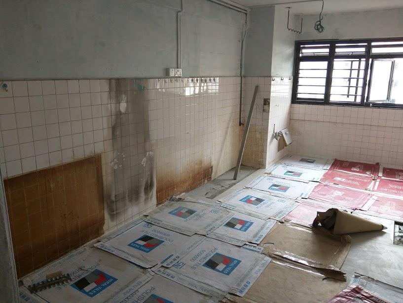Asian Kitchen with Vinyl Flooring and Homogeneous Tiles