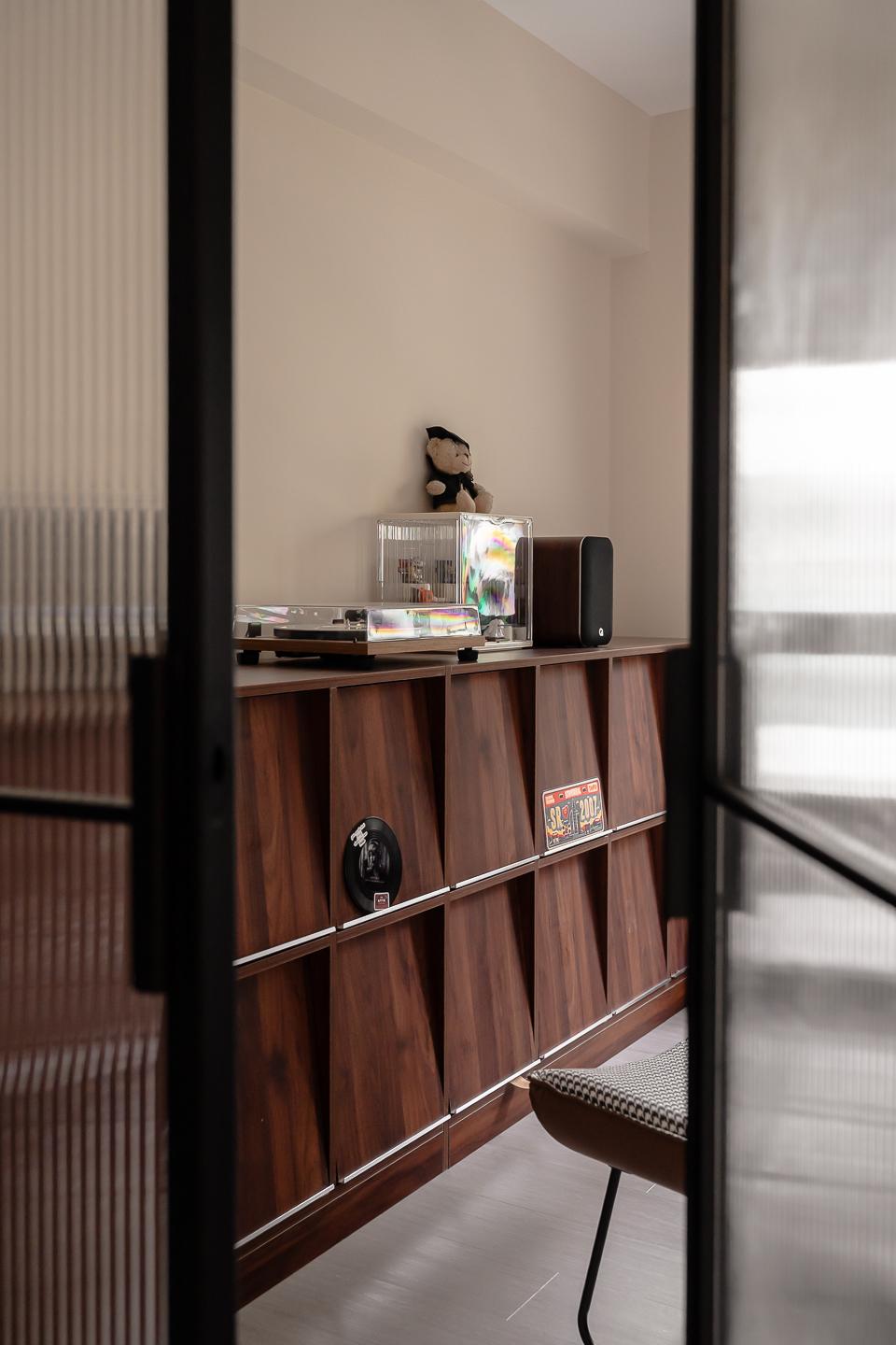 Vintage Bedroom with Bookshelf and Lighting