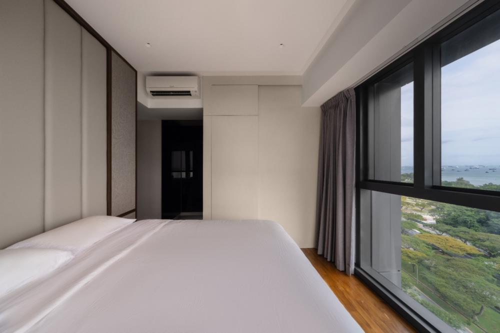 Modern Bedroom with Vinyl Flooring and Flooring