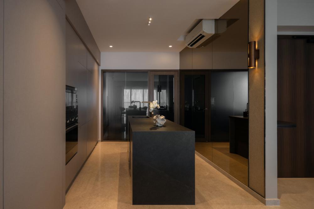Modern Dining Room with Dining Table and Lighting