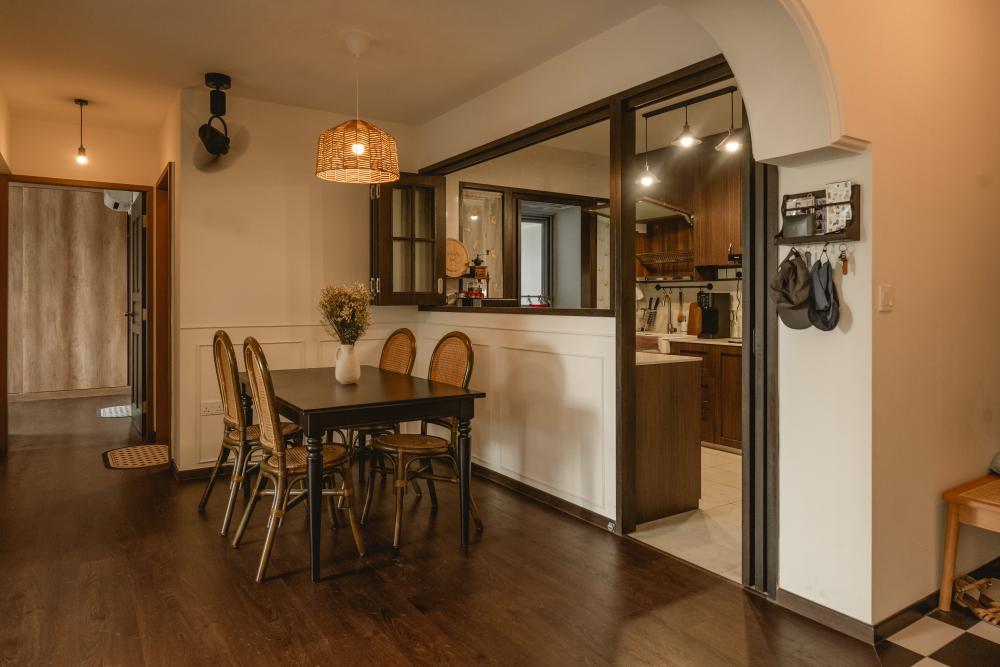 Vintage Dining Room with Drop Light and Drop Ceiling