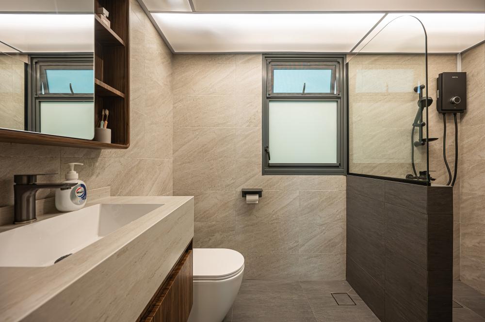 Minimalist Bathroom with Mirror and Shower Screen