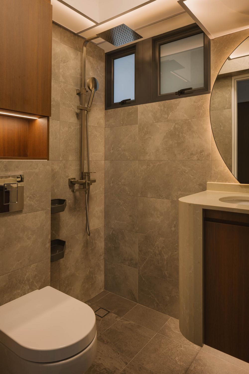 Modern Bathroom with Homogeneous Tiles and Mirror