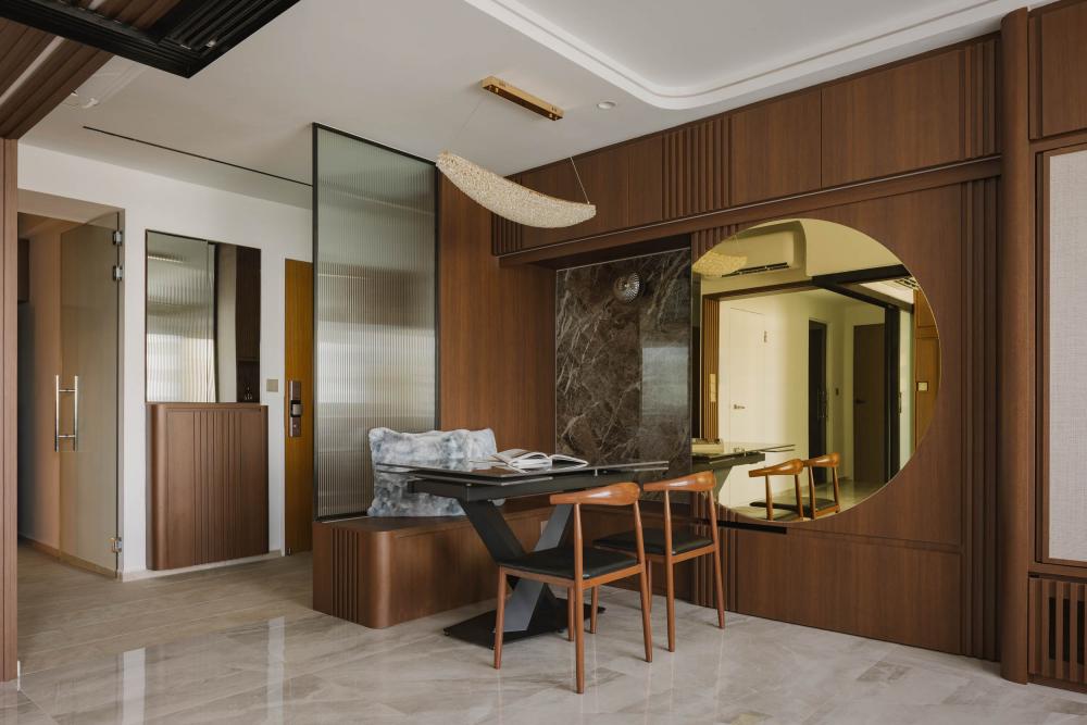 Modern Dining Room with Feature Wall and Mirror