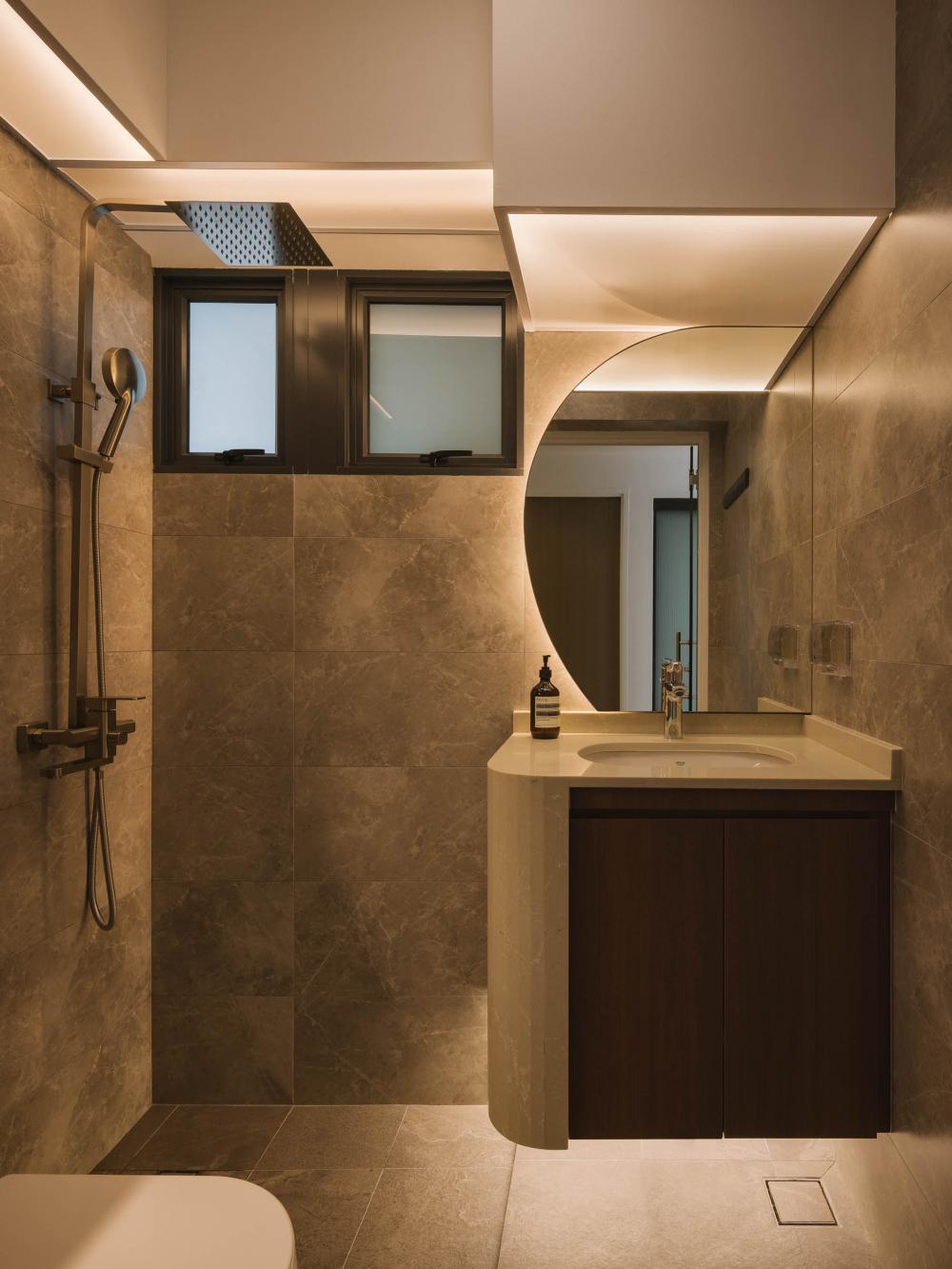 Modern Bathroom with Countertop and Homogeneous Tiles