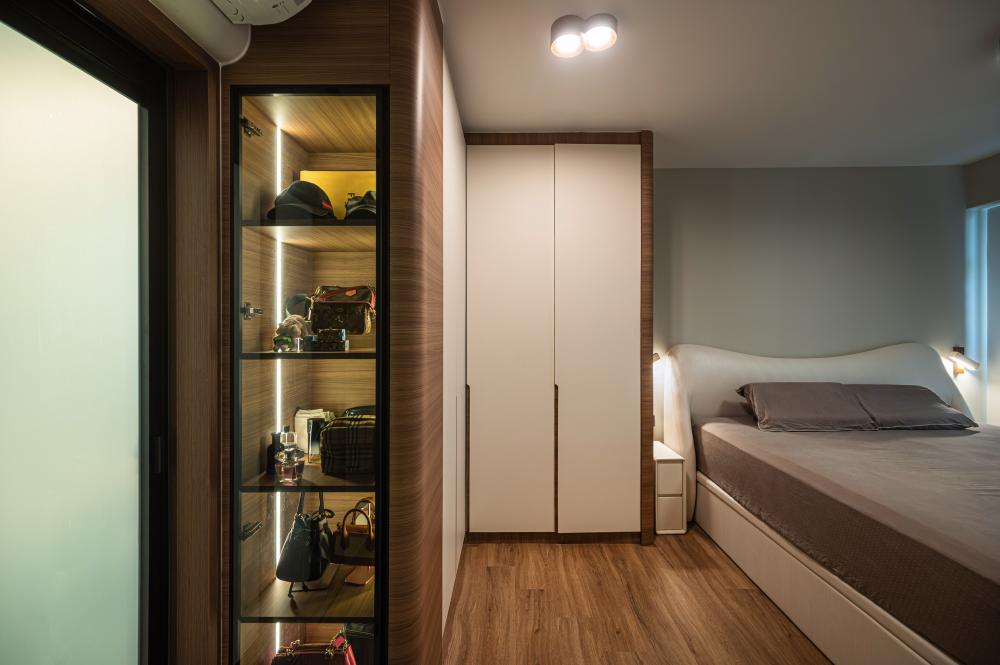 Minimalist Bedroom with Vinyl Flooring and Wood Flooring