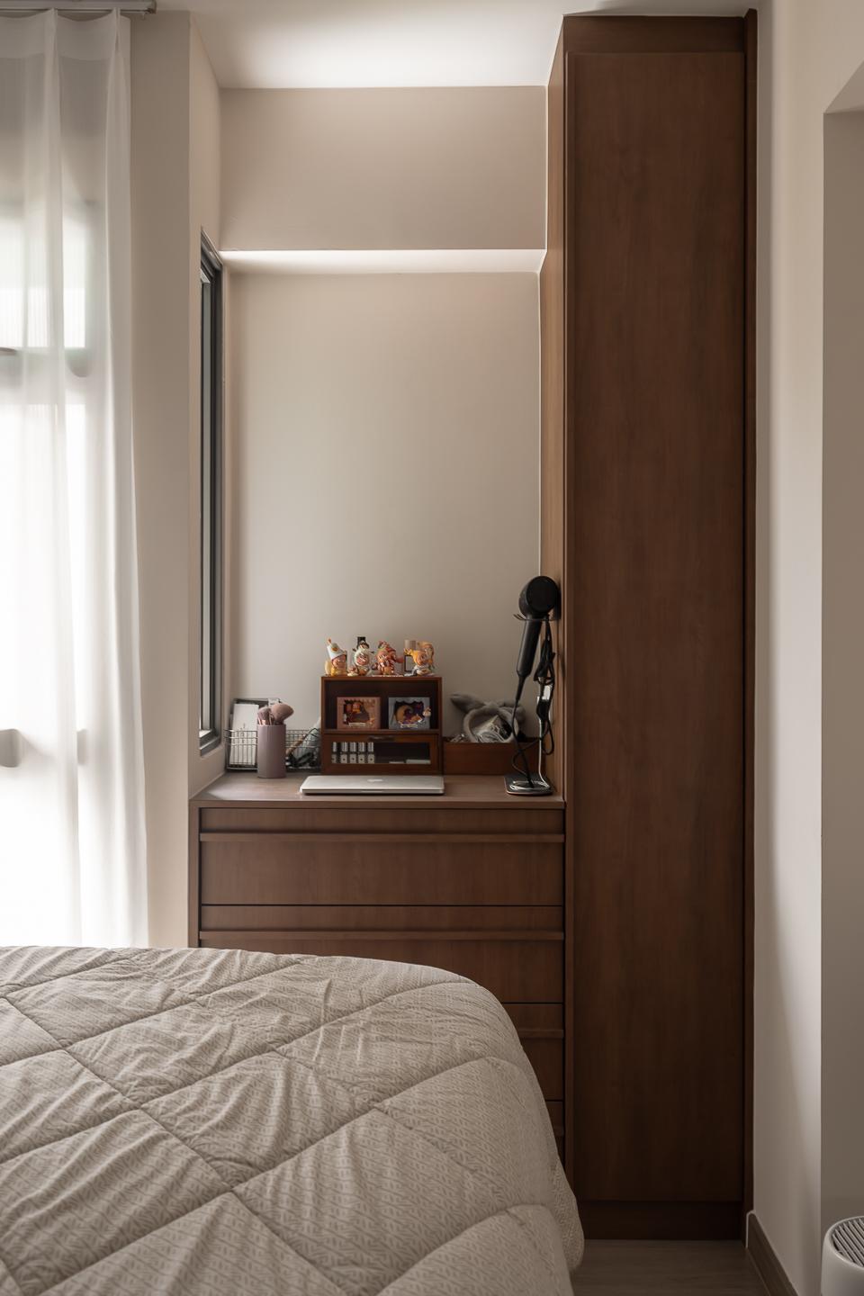 Vintage Bedroom with Vinyl Flooring and Curtain