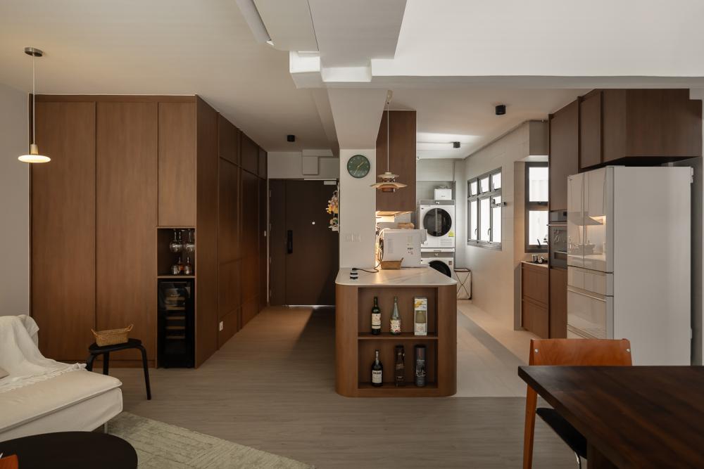 Vintage Kitchen with Countertop and Vinyl Flooring
