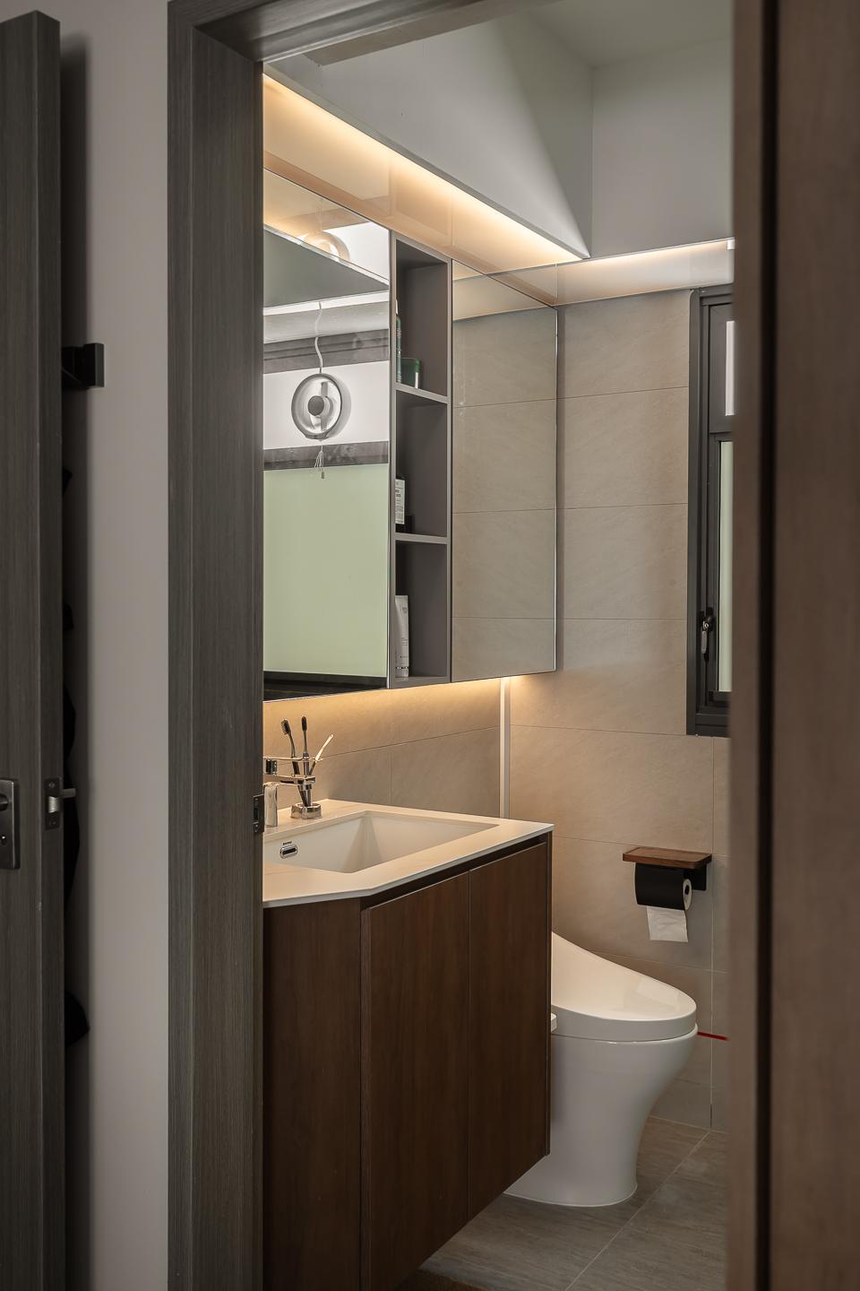 Vintage Bathroom with Countertop and Homogeneous Tiles