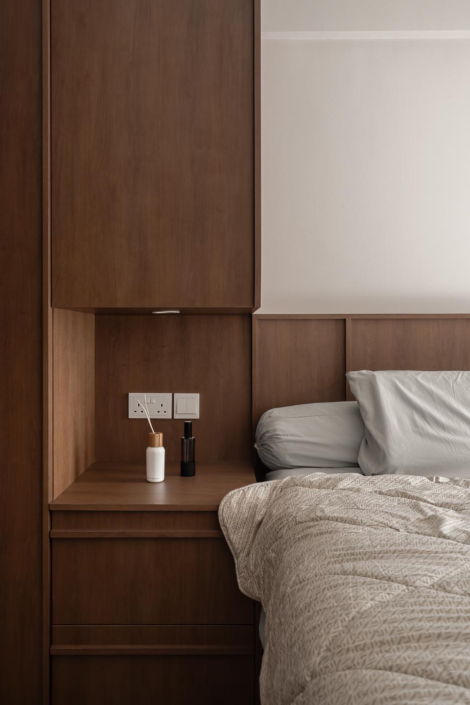 Vintage Bedroom with Bookshelf and Vinyl Flooring