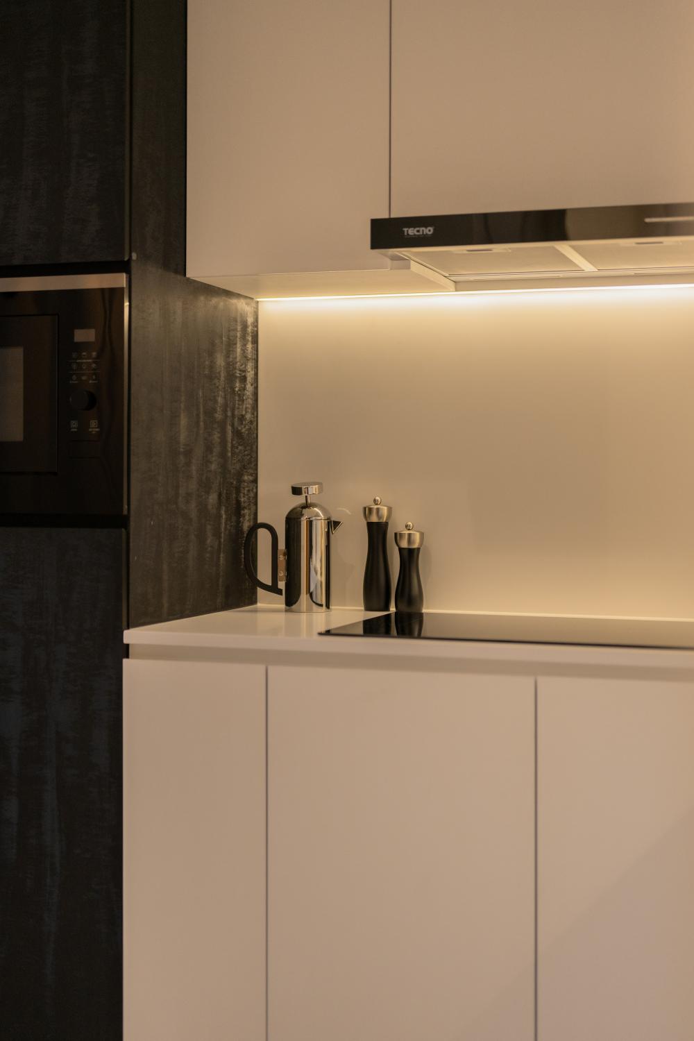 Modern Kitchen with Countertop and Kitchen Backsplash