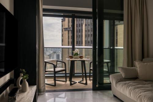 Modern Resale Condominium by Mr Shopper Studio