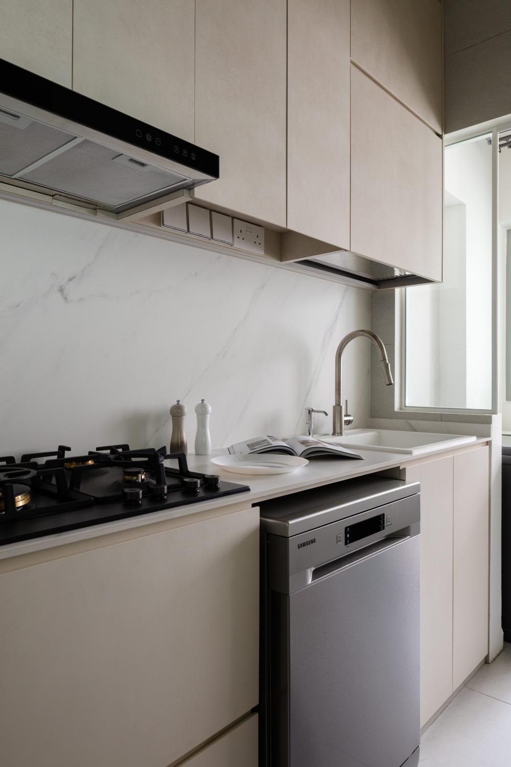 Minimalist Kitchen with Countertop and Homogeneous Tiles