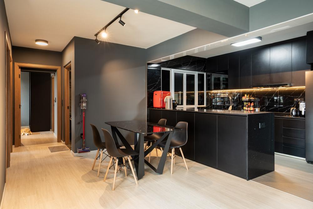 Modern Kitchen with Vinyl Flooring and Kitchen Island
