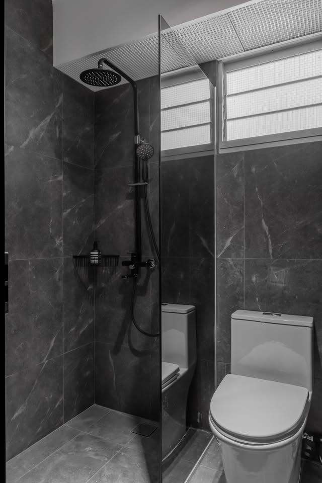 Contemporary Bathroom with Shower Screen and Rainshower