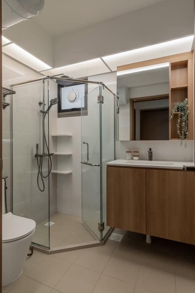 Modern Bathroom with Mirror and Shower Screen