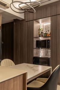 Modern Dining Room at 6 Choa Chu Kang Grove