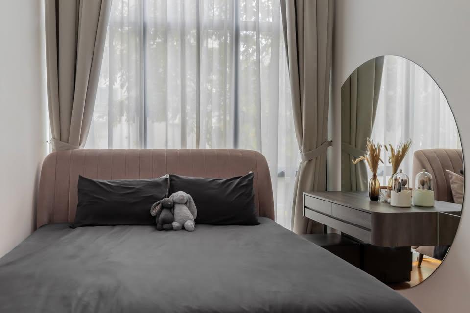 Modern Bedroom with Bedroom Dresser and Queen Bed