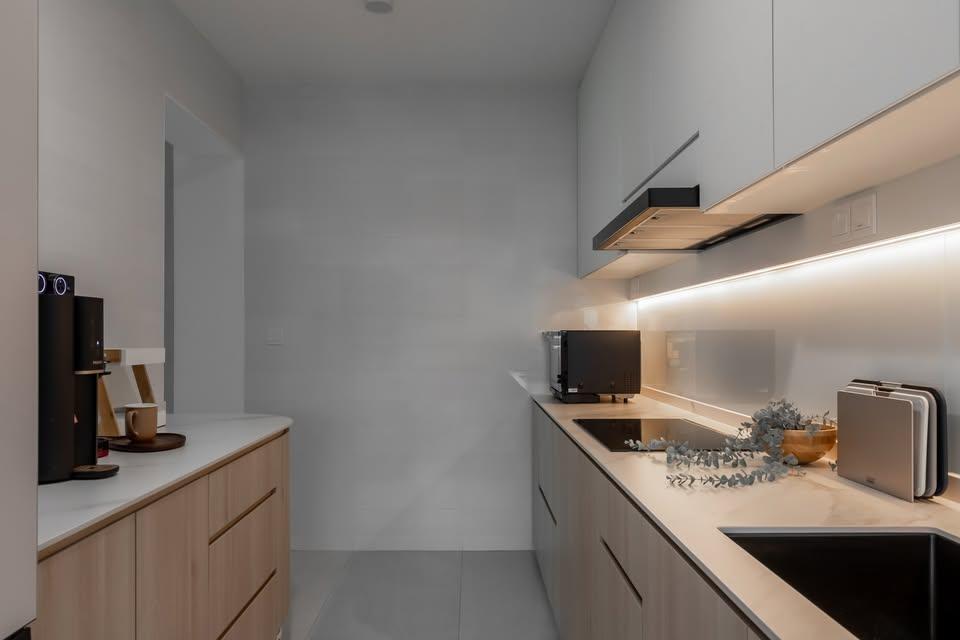 Scandinavian Kitchen with Countertop and Kitchen Backsplash