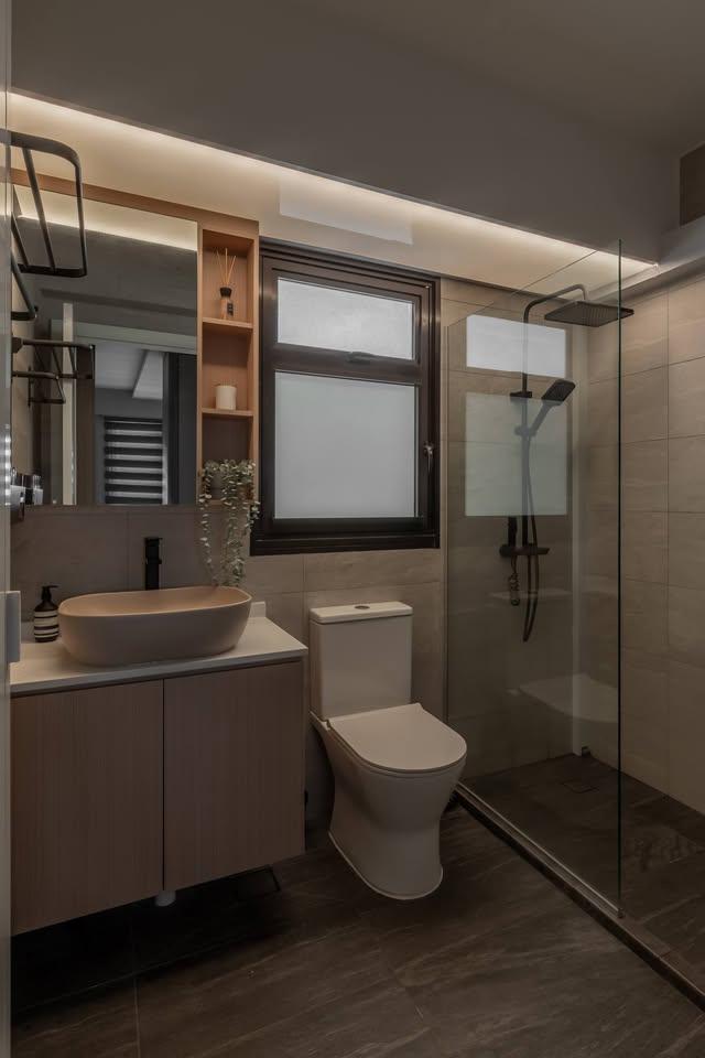 Modern Bathroom with Mirror and Shower Screen