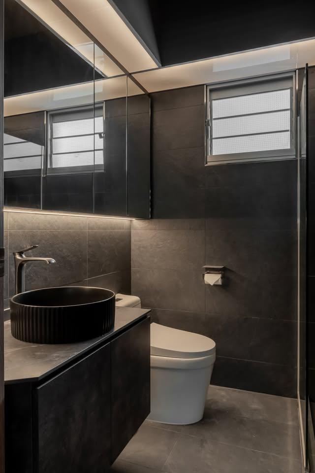 Contemporary Bathroom with Mirror and Wall Mirror
