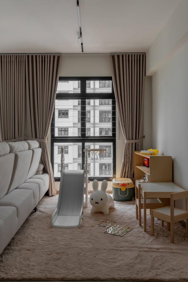 Modern Living Room with Sofa and L-Shaped Sofas