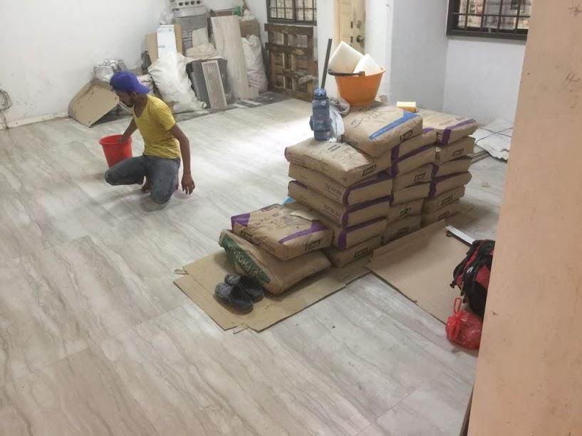 Asian Living Room with Countertop and Vinyl Flooring