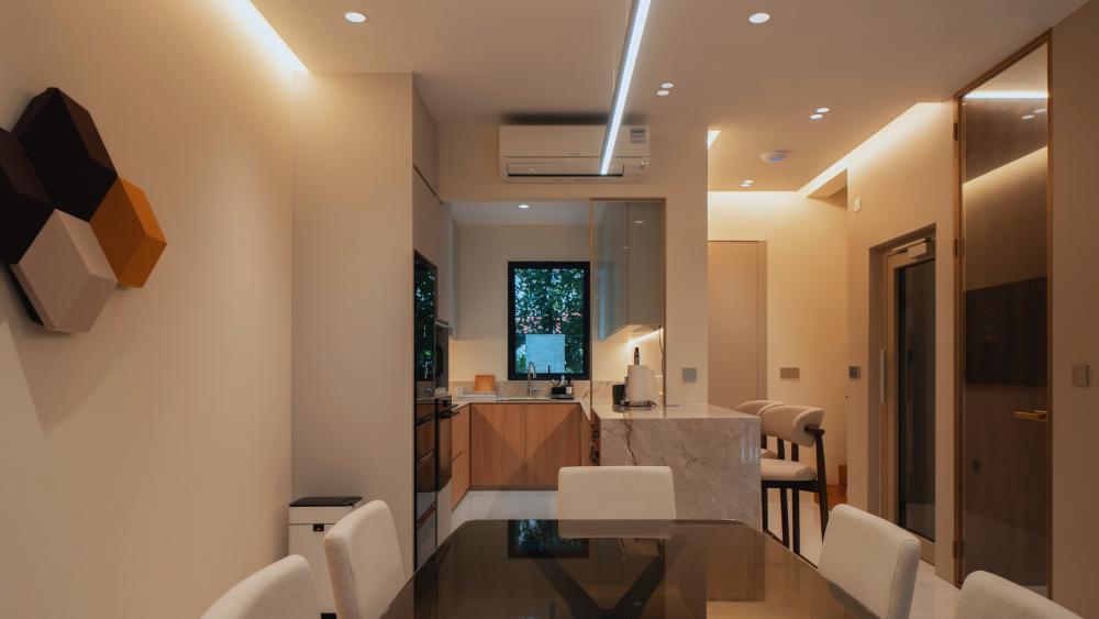 Modern Dining Room with Dining Table and Console Table