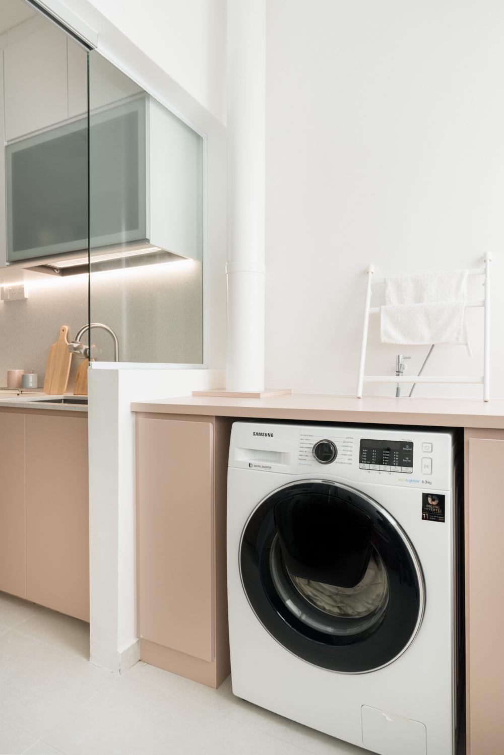 Contemporary Service Yard with Washing Machine and Laundry Area
