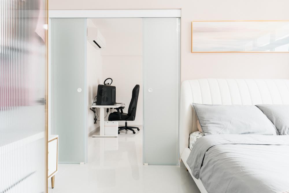 Contemporary Bedroom with Homogeneous Tiles and Wardrobe