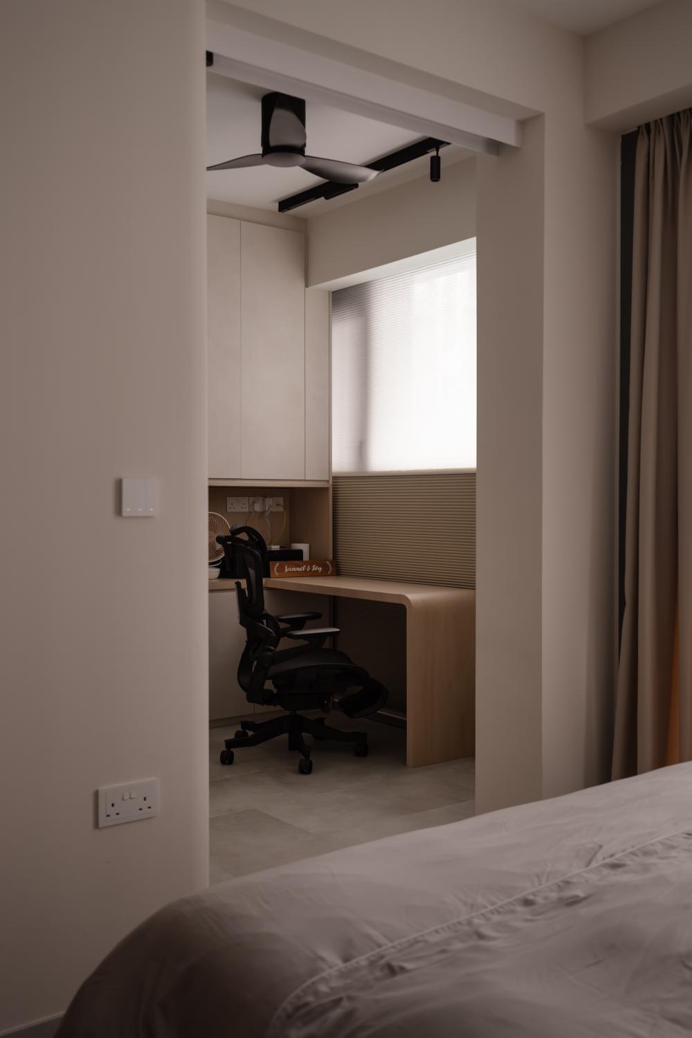 Minimalist Study with Desk and Computer