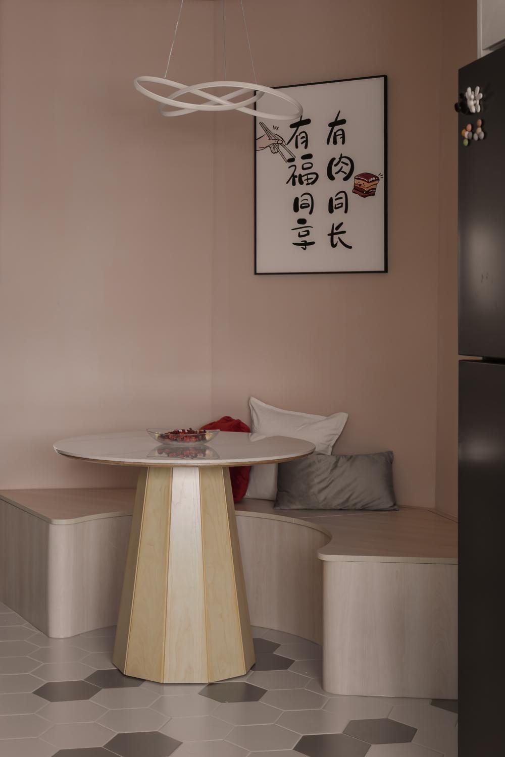Modern Dining Room with Artwork and Dining Table