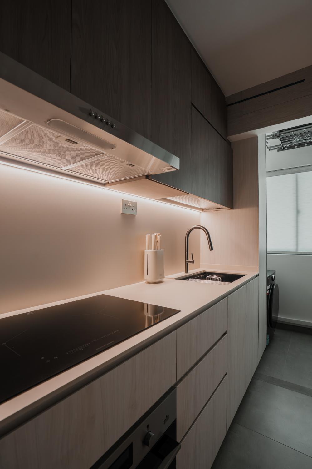 Contemporary Kitchen with Kitchen Backsplash and Kitchen Tap