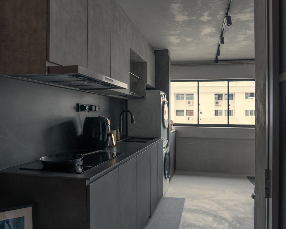 Industrial Kitchen with Herringbone Tiling and Open Kitchen