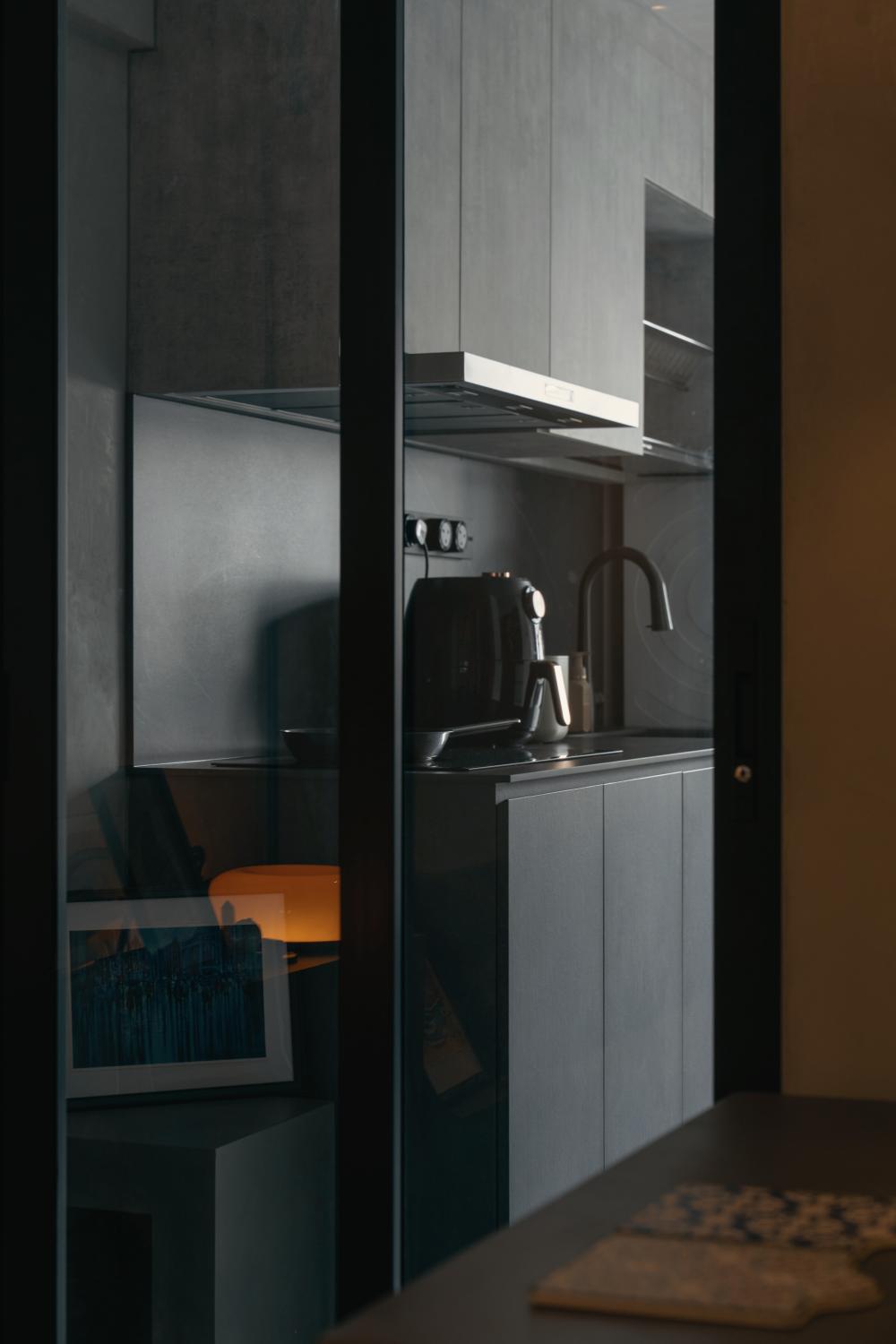 Industrial Kitchen with Open Kitchen and Kitchen Backsplash