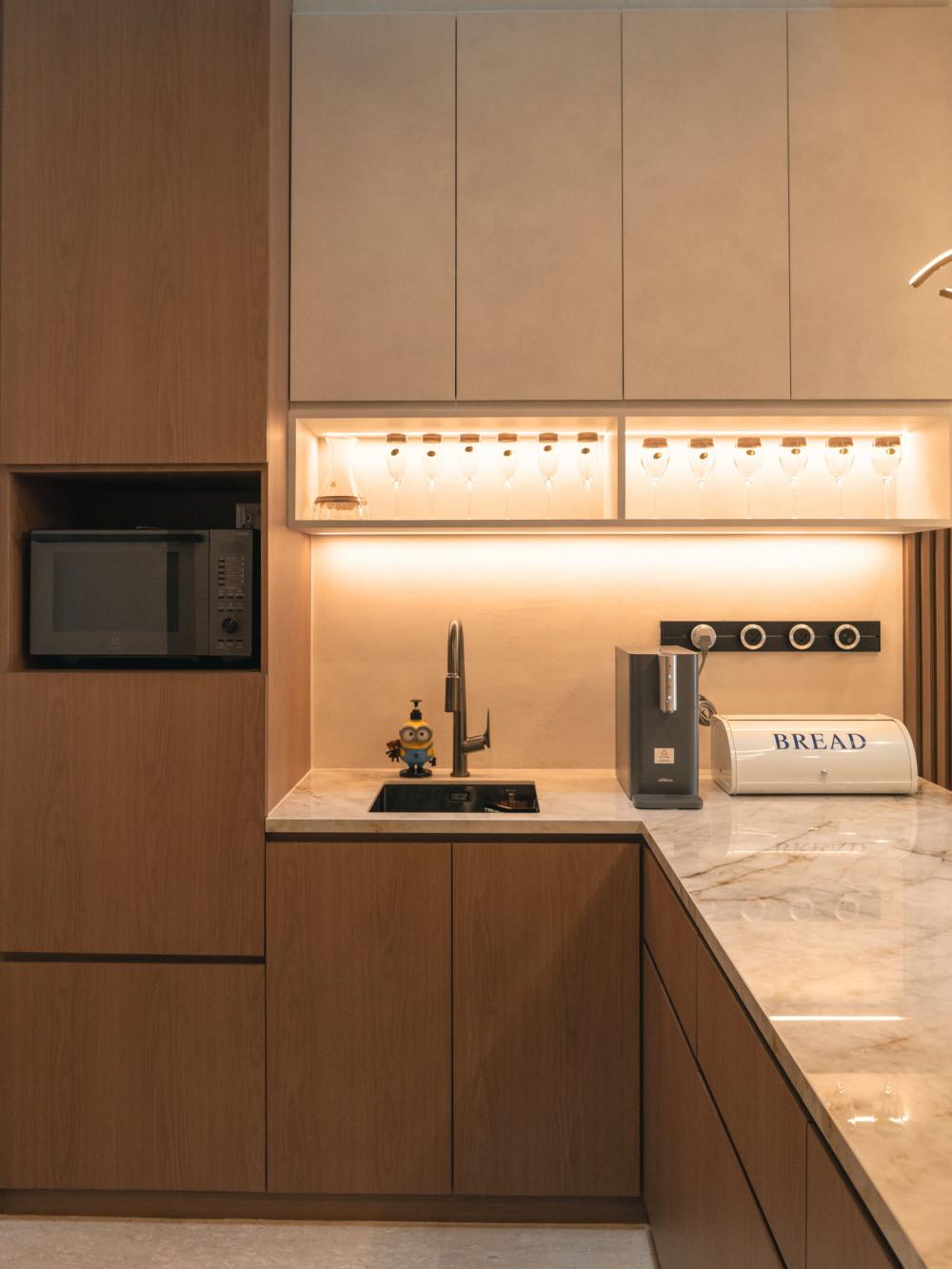 Contemporary Kitchen with Kitchen Window and Kitchen Island