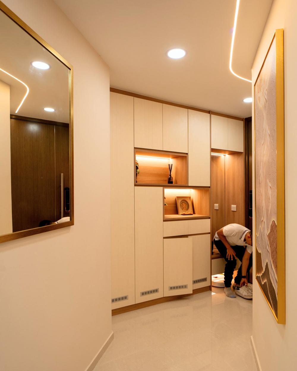 Contemporary Entryway with Mirror and Seating Bench