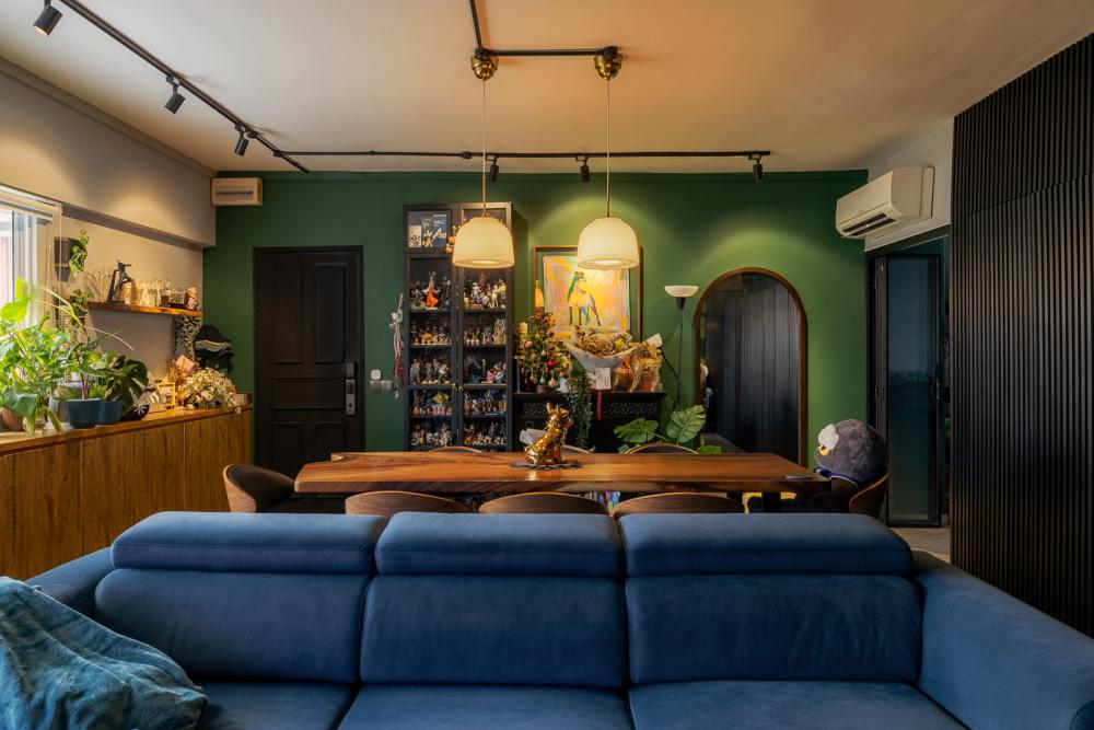 Industrial Dining Room with Dining Table and Lighting