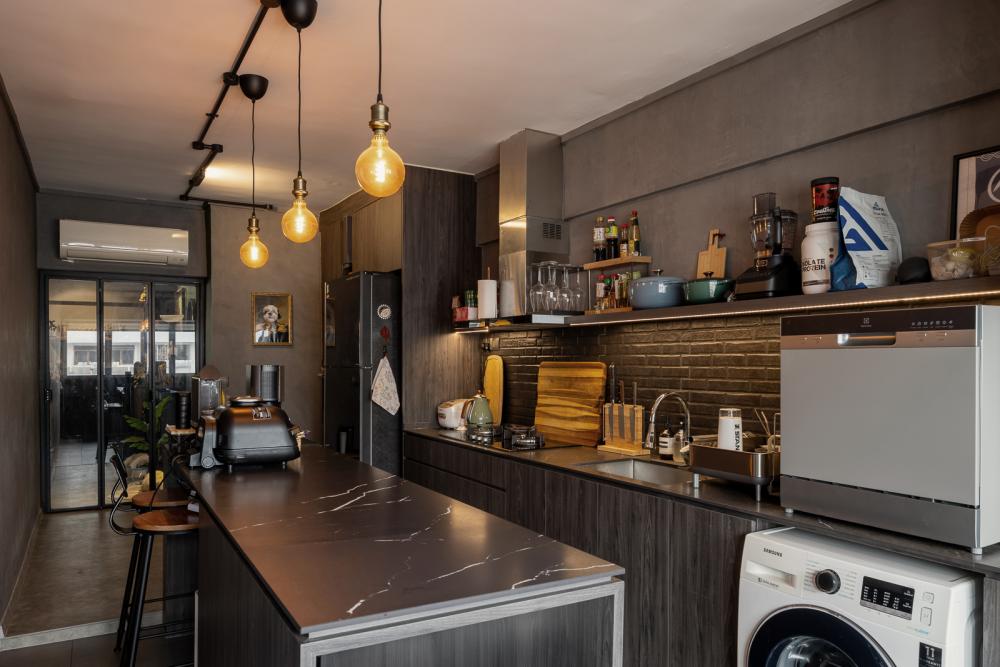 Industrial Kitchen with Wood Flooring and Kitchen Island