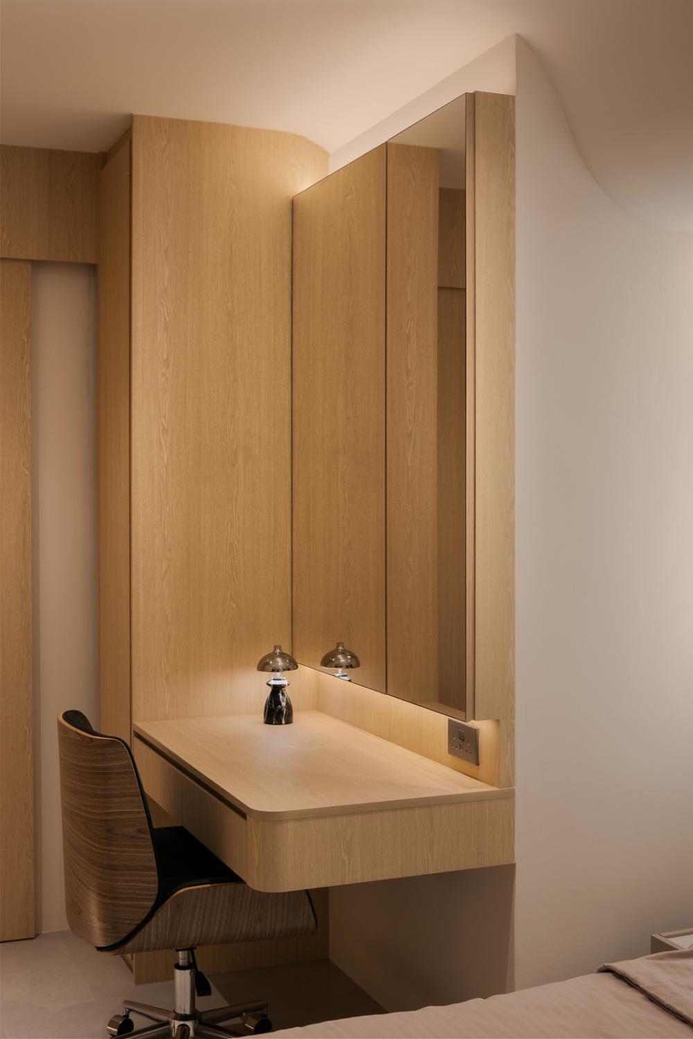 Modern Bedroom with Vinyl Flooring and Parquet Floor