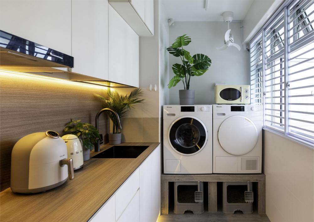Modern Service Yard with Kitchen Window and Washing Machine