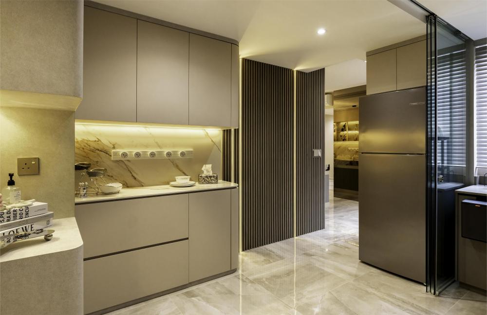 Modern Kitchen with Kitchen Accessories and Storage Cabinets