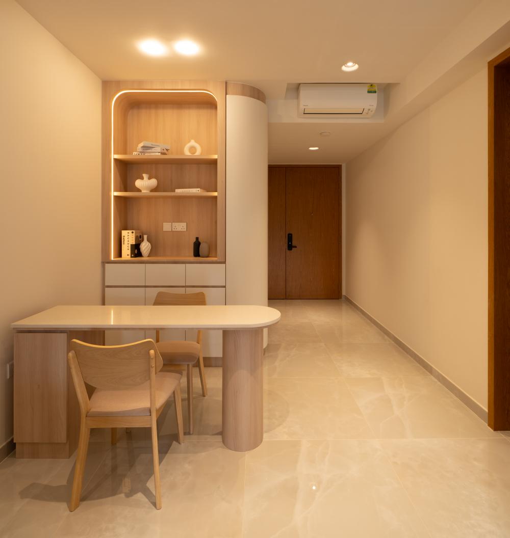 Modern Dining Room with Dining Table and Dining Chairs