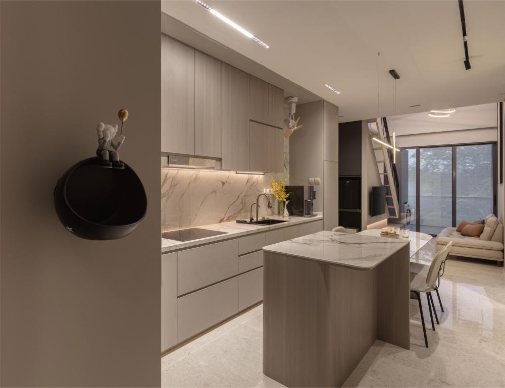 Modern Kitchen with Countertop and Kitchen Island
