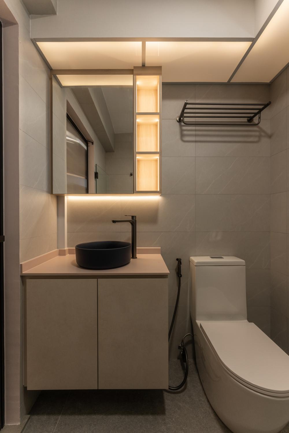 Contemporary Bathroom with Countertop and Shower Screen