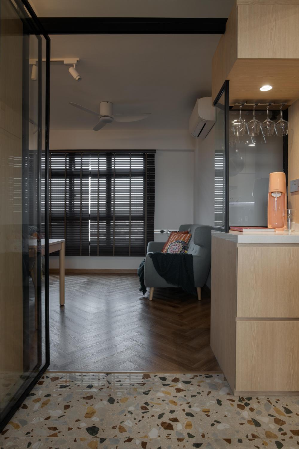 Modern Kitchen with Countertop and Breakfast Counter