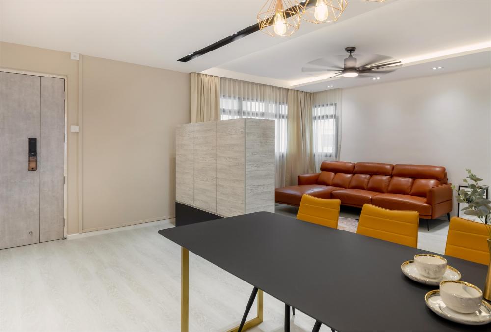 Contemporary Dining Room with Dining Table and Dining Chairs