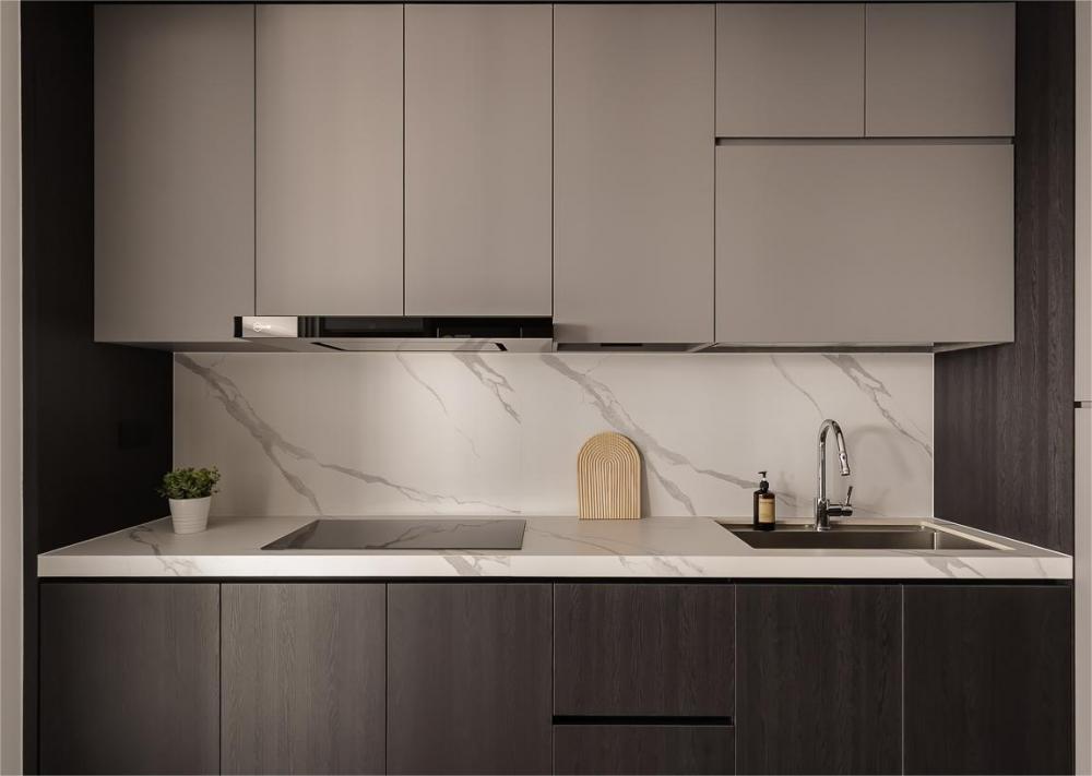 Modern Kitchen with Countertop and Kitchen Tap