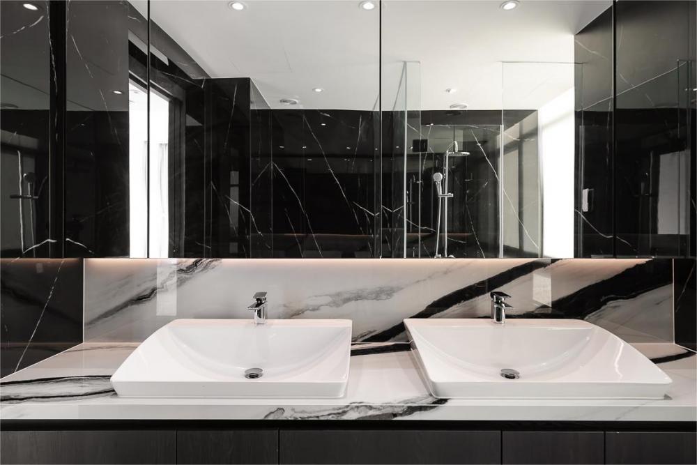 Modern Bathroom with Countertop and Bathroom Accessories