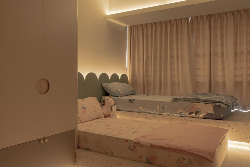 Modern Bedroom with Bed and Lighting